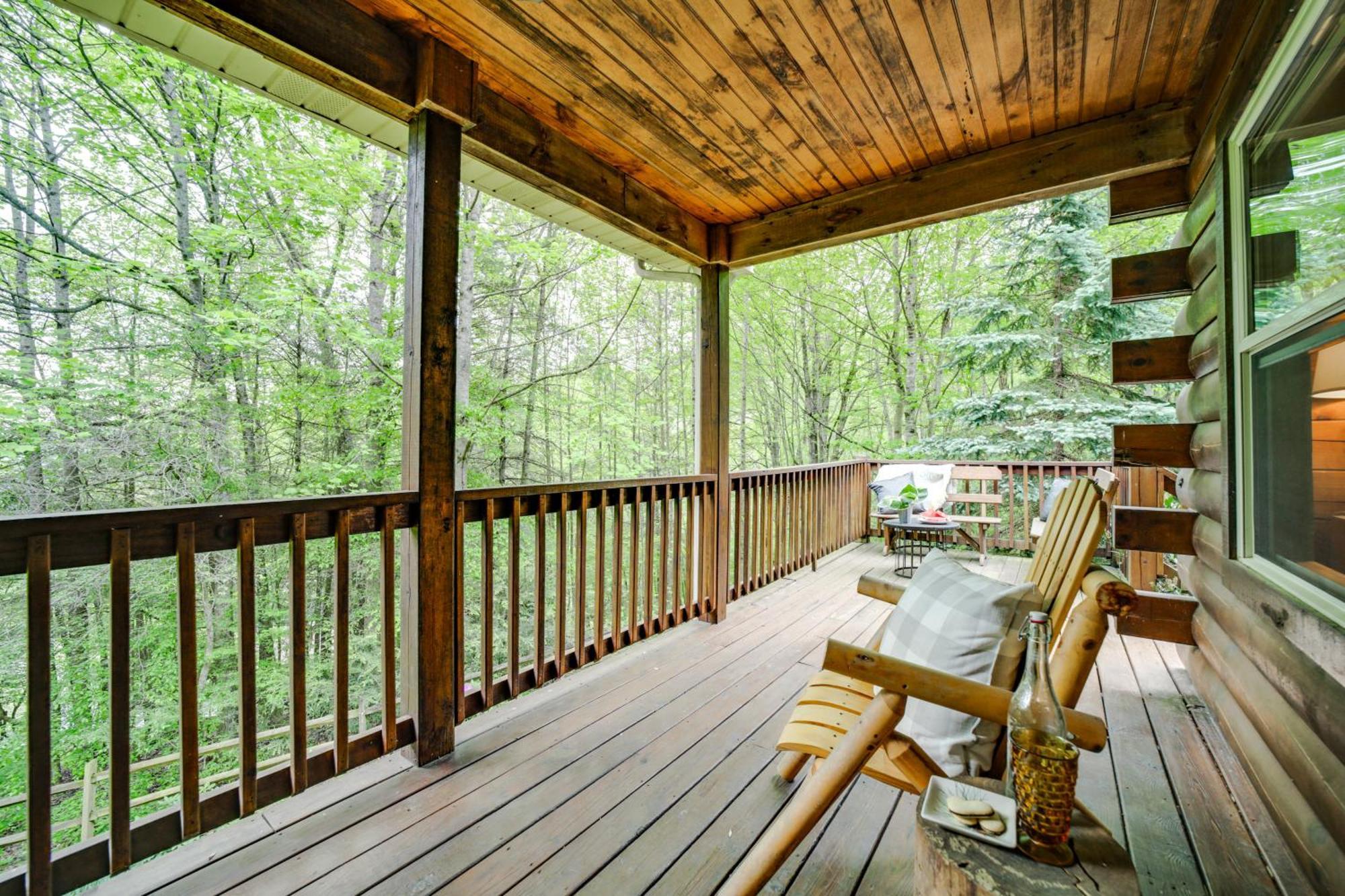 Peaceful Smoky Mountain Cabin With Deck And Fire Pit! Waynesville Exterior photo